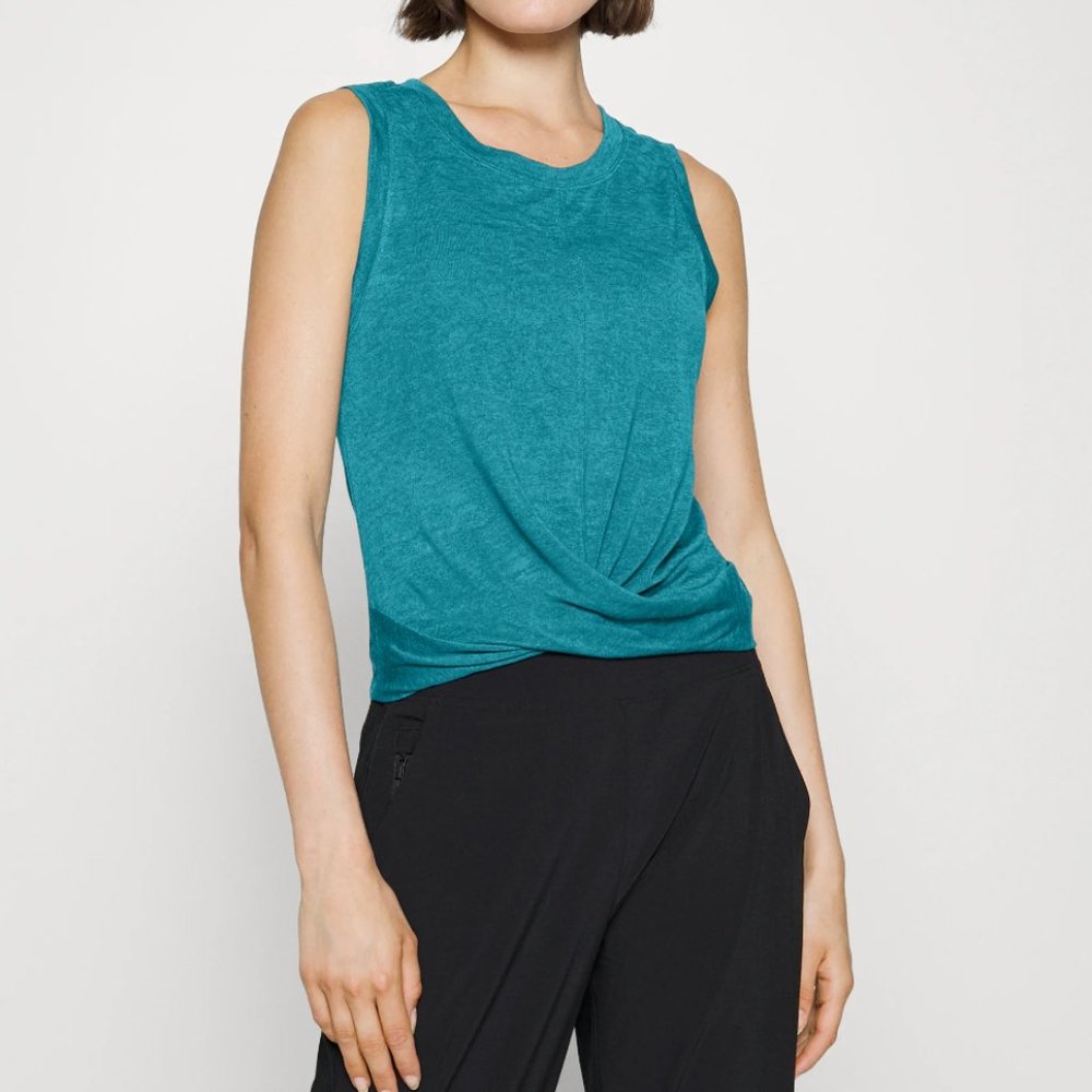 ATHLETA BOREALIS GREEN BREEZY TWIST TANK TOP
